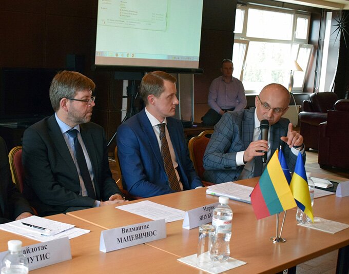 Держенергоефективності разом із литовськими урядовцями розглядає шляхи розвитку конкурентного та прозорого ринку твердого біопалива в Україні